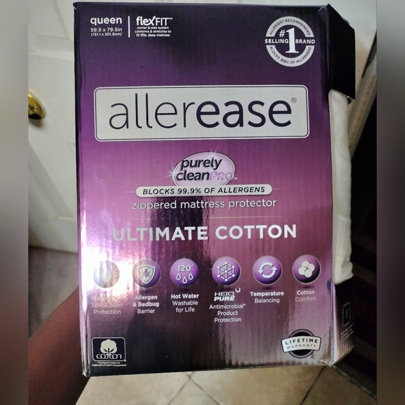 Mattress Protector Zippered - Picture 1 of 6